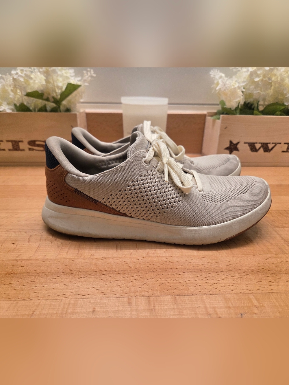 Kizik Lima Lite Taupe Slip-On Sneakers Unisex Womens 8.5/Mens 7